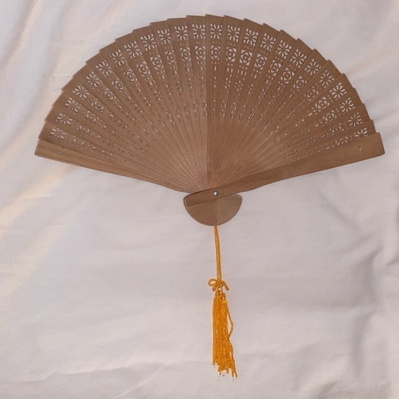 CHINESE FLOWER BAMBOO FOLDING HAND FAN + BOX + YELLOW TASSEL - Picture 2 of 14